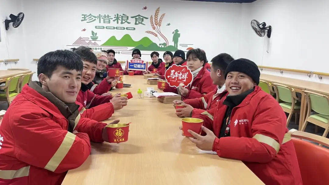 幸福扎根：重庆公租房里年味浓丨新春走基层