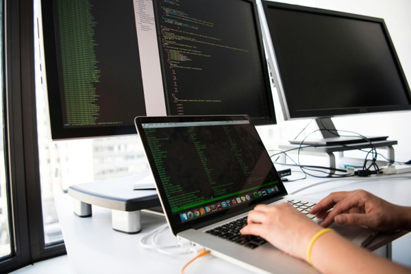 凌晨炸鍋！中美在聯合國大吵一架，局勢徹底惡化，美國犯下大錯