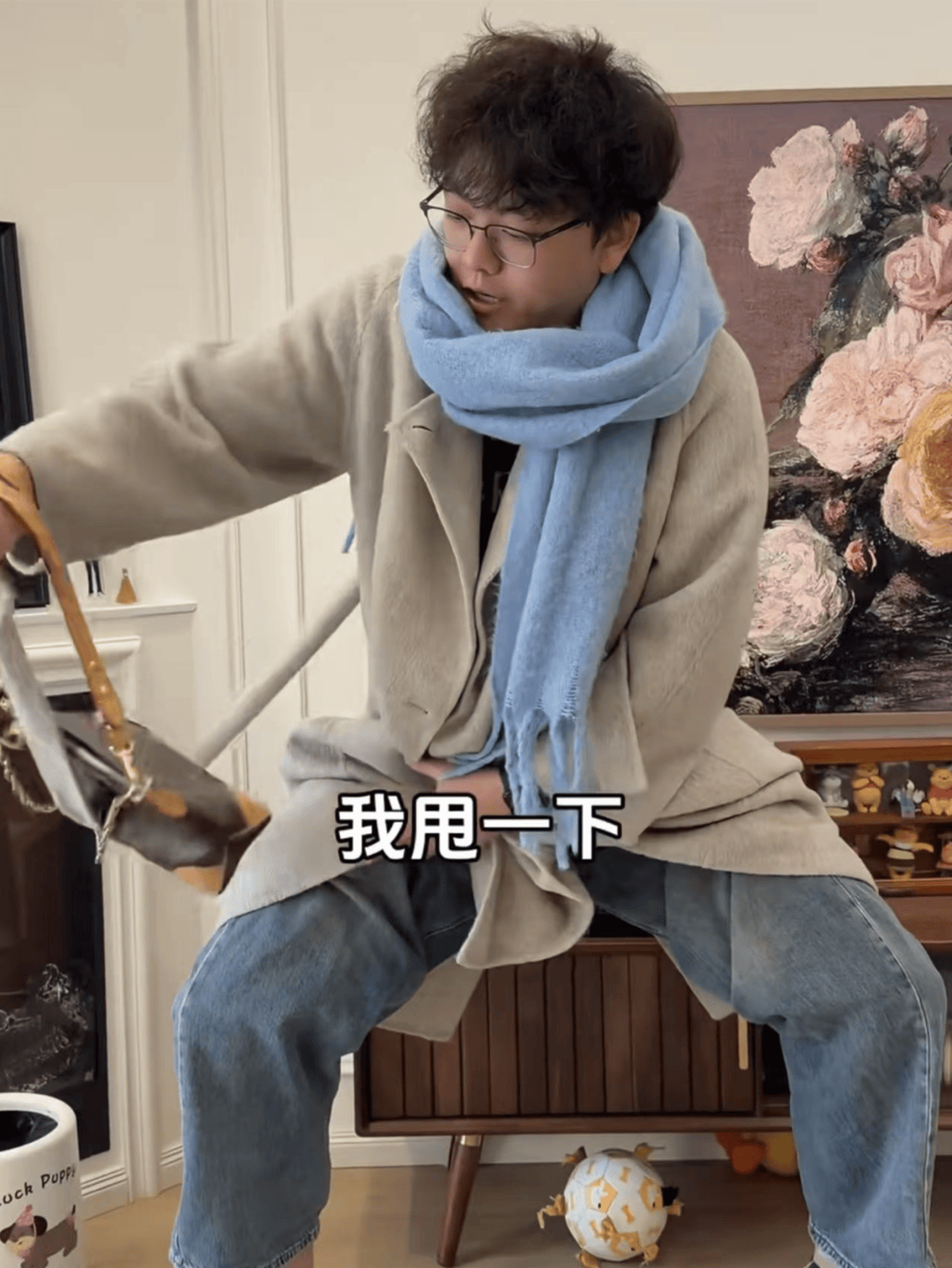 景區公廁，擠滿悄悄崩潰的女性