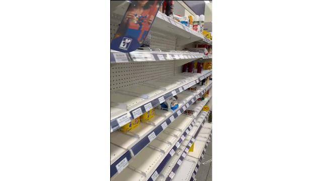 連線在委華人：迷茫而警惕，居民囤物資、貨架被掃空