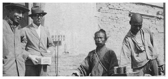 原創奇聞異事：摸骨術