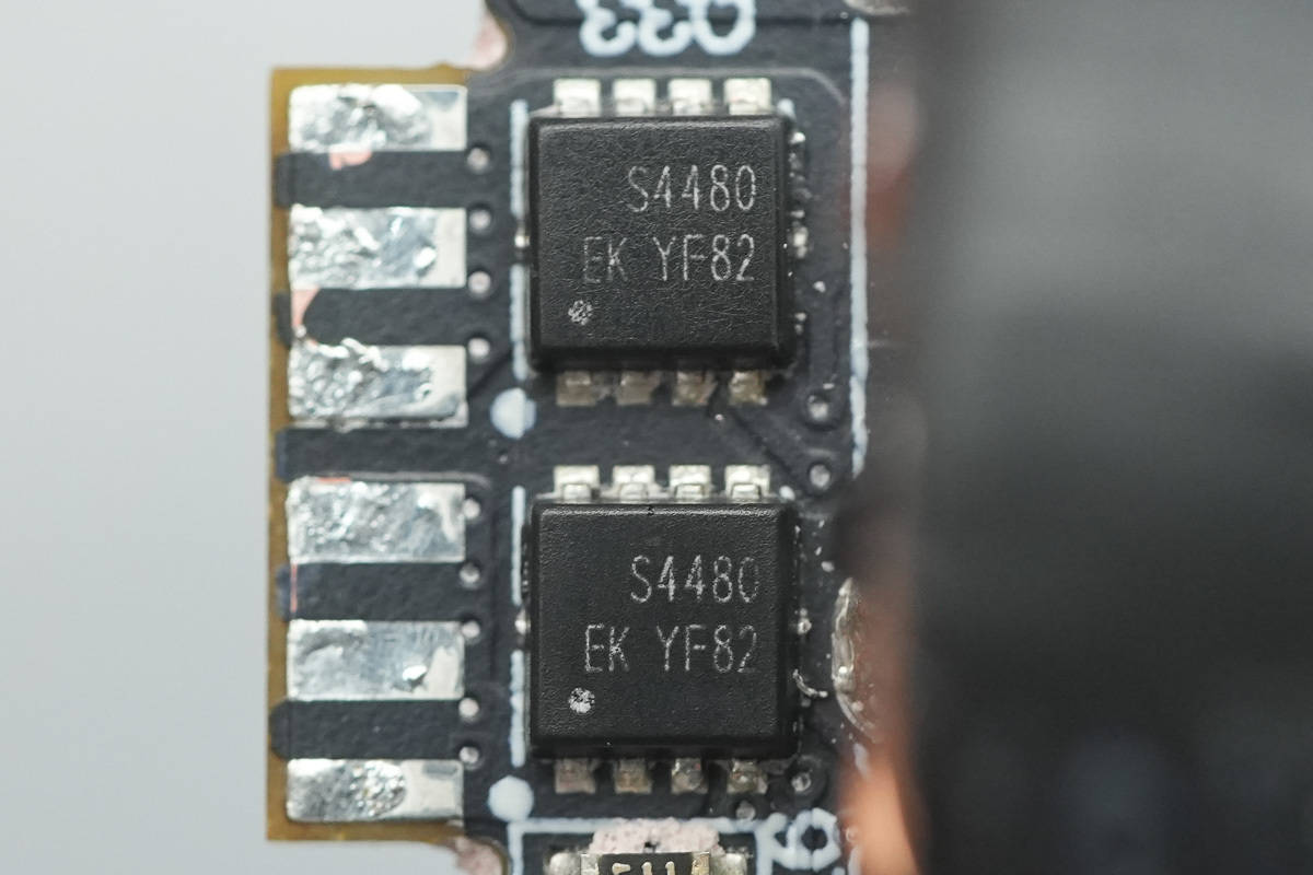 支援APP跨端查詢一鍵管理，安克Prime 150W充電底座拆解