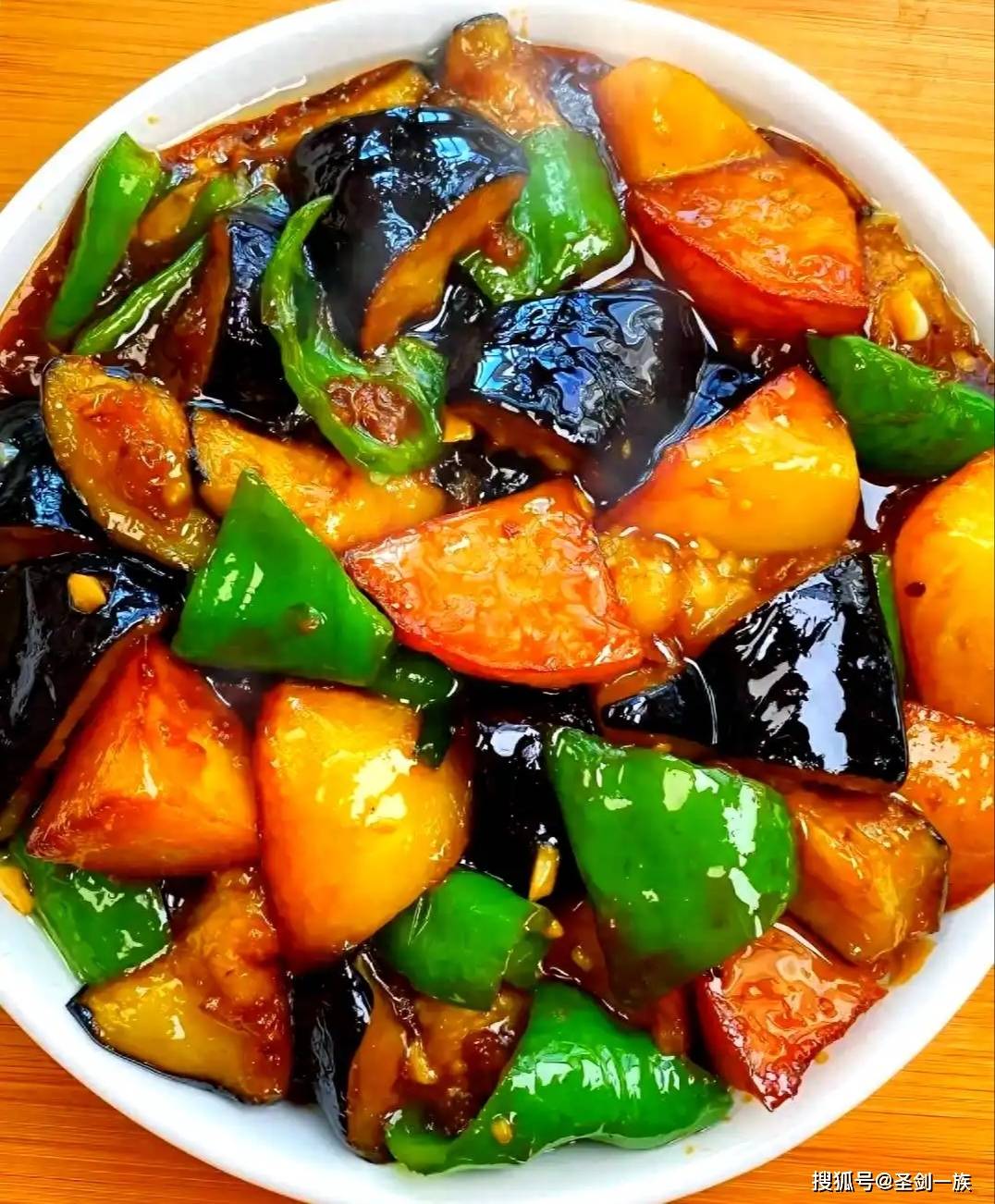 收藏！家宴八道拿手菜，從香辣到鮮甜，“保姆級”教程一學就會