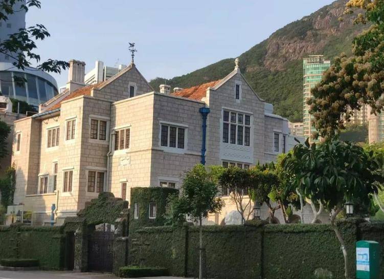 原創霍啟剛公開35套房產，28套出租堪比全球包租婆，坦誠態度令人敬佩