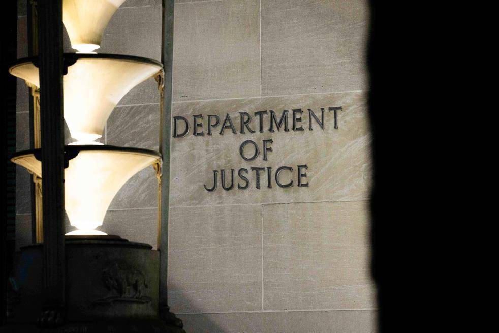 美司法部嚮明尼蘇達州官員送達傳票 指其阻撓聯邦移民執法