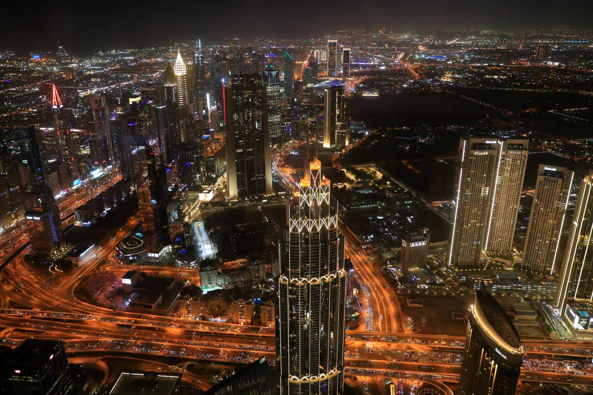 被曝與愛潑斯坦往來密切 迪拜物流巨頭“一把手”辭職