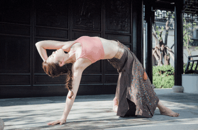 女性“最佳體重”已公佈，不是100斤，而是這個數，越接近越年輕健康！