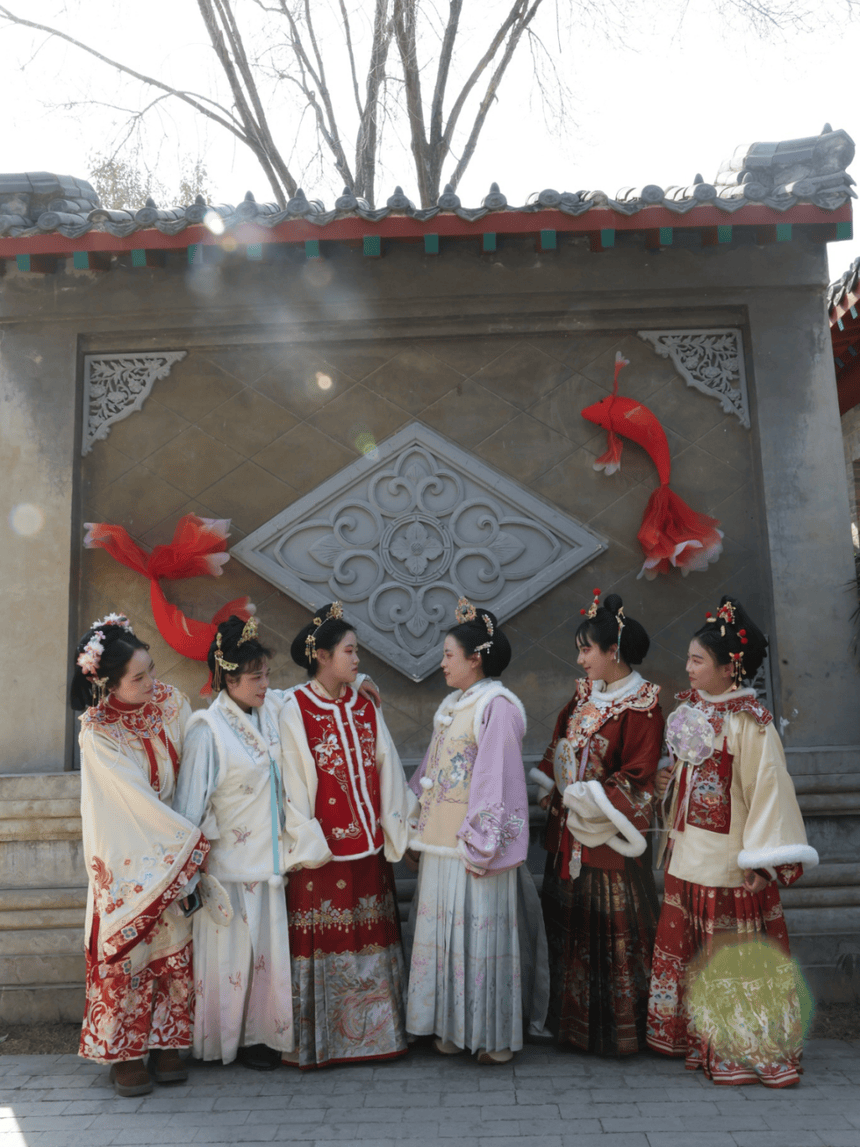 非遺花燈・膠香迎春——東阿中醫藥文化旅遊區春節活動引爆熱潮