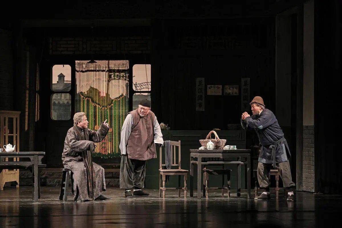 原創戲劇與現實的對照