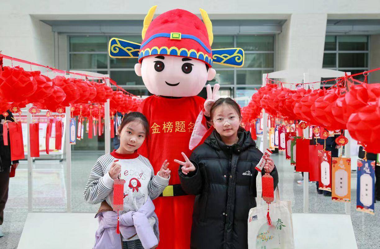 典籍為燈，書香為伴，鄭州圖書館點亮別樣元宵