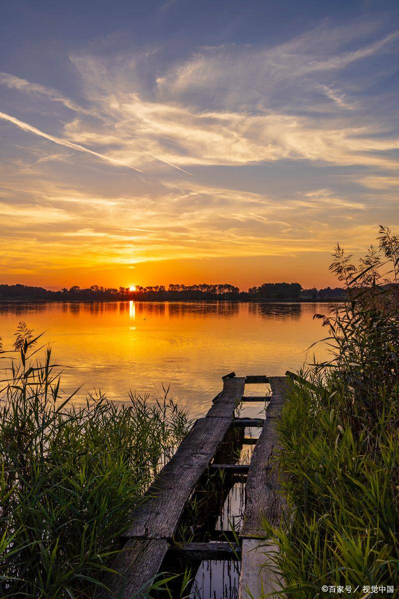 斜坡上的學校（詩歌）