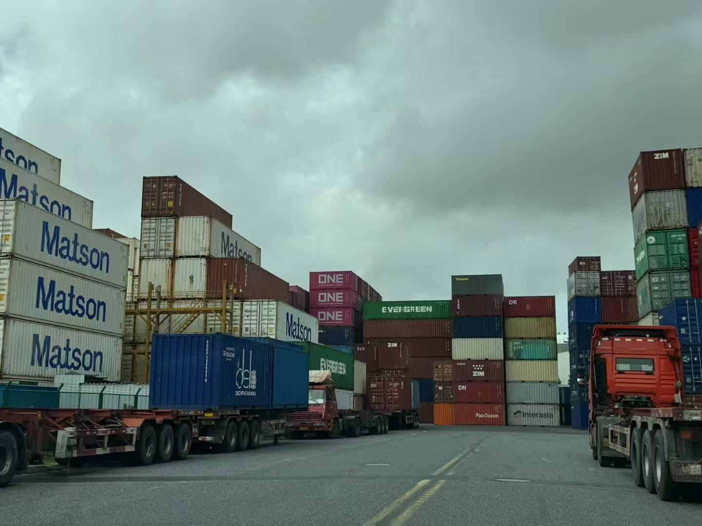 從河內工廠到上海車間：一站式進口二手裝置物流解決方案