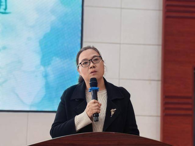 鄭州高新區蓮花街小學召開家委會會議