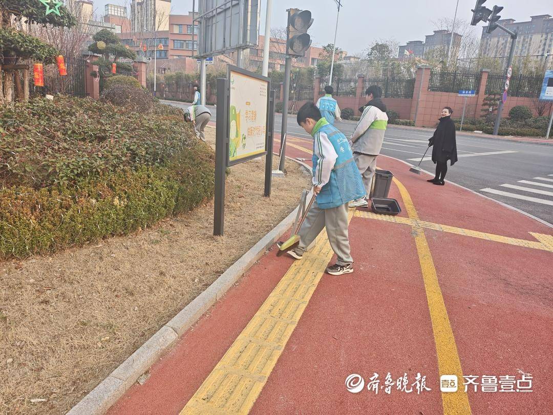 棗莊市龍吟中學開展“育心·淨美”志願活動