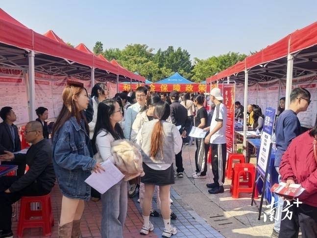 節後用工求職熱，潮安專場招聘會近500人達成就業意向