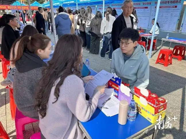 節後用工求職熱，潮安專場招聘會近500人達成就業意向