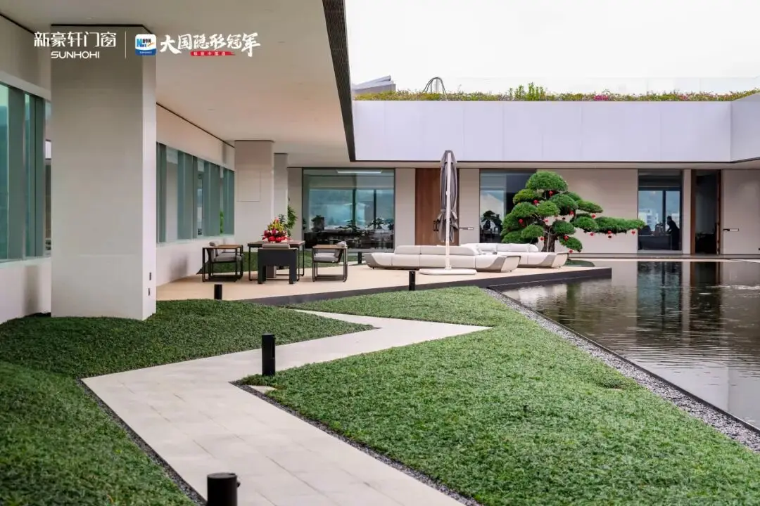 傑出貢獻獎｜新豪軒門窗紮根千億街道，以實業擔當共繪發展藍圖