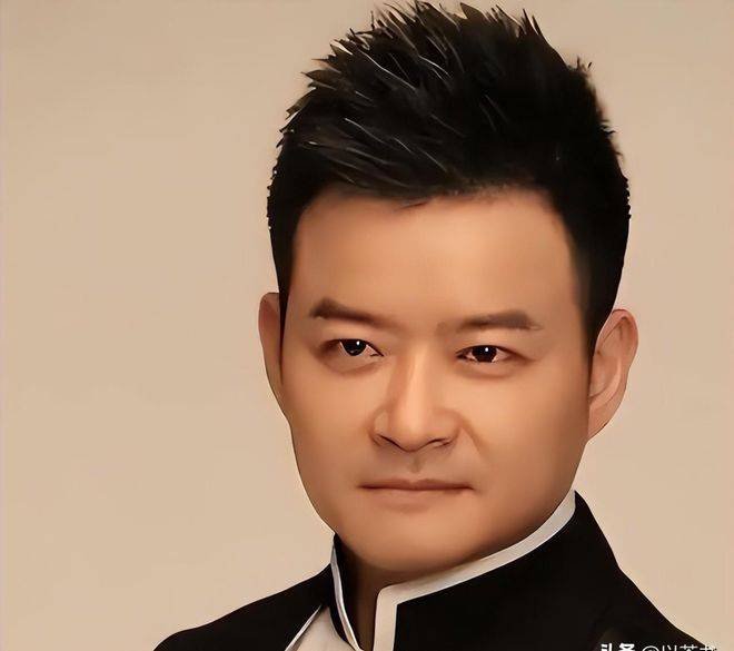 原創他曾是央視勞模，31歲放棄主持光環赴美留學，回國之後的他今如何