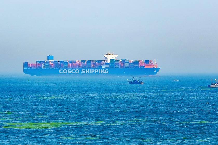 戰火中撬開物流“生命線”：“海運+陸運”，中國多家貨運公司恢復海灣地區航線