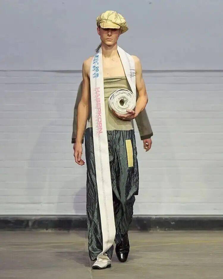 服裝畢業設計釋出 | 2026中央聖馬丁藝術與設計學院-研究生服裝畢業秀！