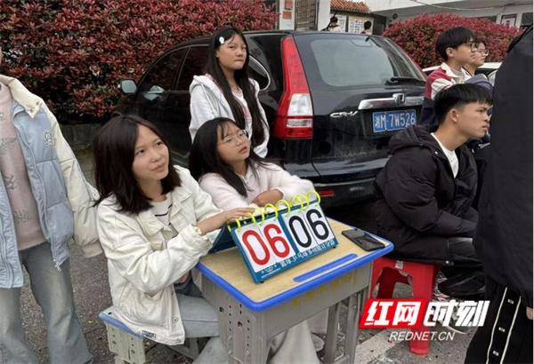 新田縣大坪塘中學2026年氣排球比賽激戰正酣