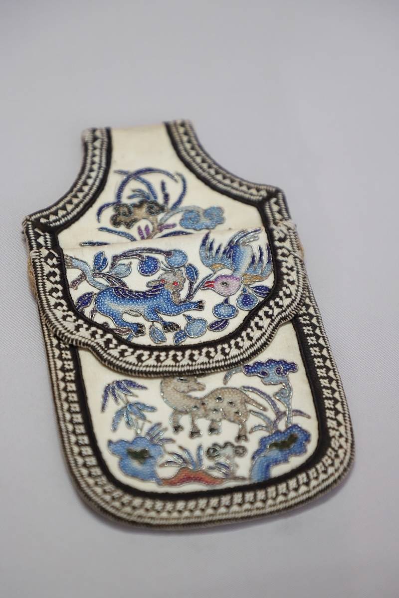 感受盈握之間的荷包與刺繡之美