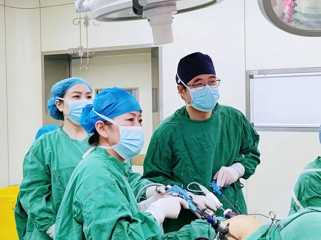 援疆印記丨胡昌東：跨越萬里，為邊疆女性撐起生命的尊嚴