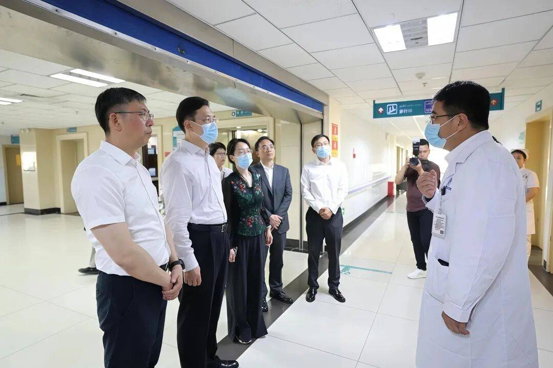 援疆印記丨胡昌東：跨越萬里，為邊疆女性撐起生命的尊嚴