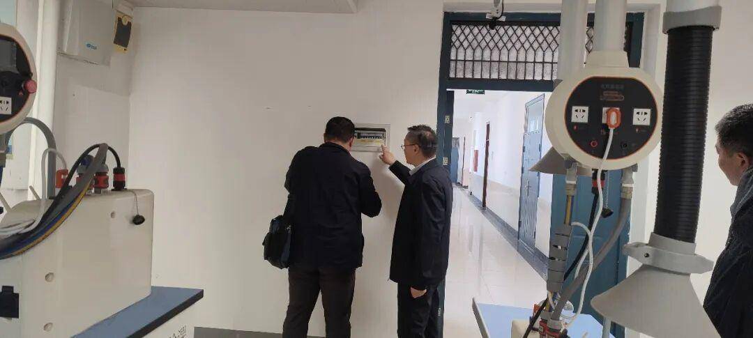 原創濟南市萊蕪第一中學初中部（魯礦中學）：查促改守平安 築牢防線護成長