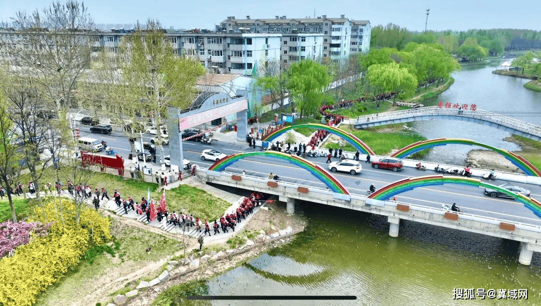 棗強中學舉行春季遠足活動