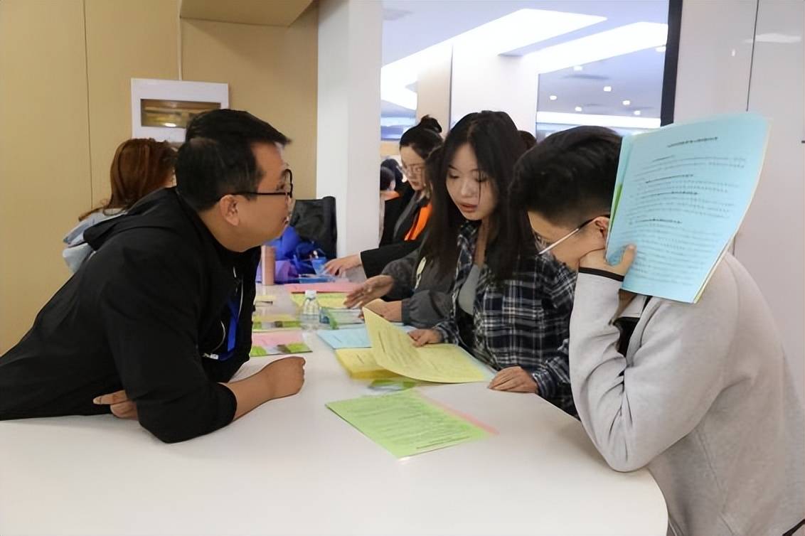 2026年呂梁山護工春季專場招聘會成功舉辦