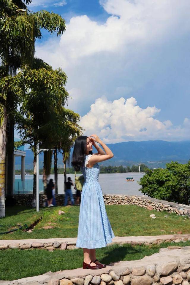 比大理浪漫！比昆明更近！高鐵直達陽光小城，2萬株藍花楹美瘋！觀海登山，美食吃到爽！