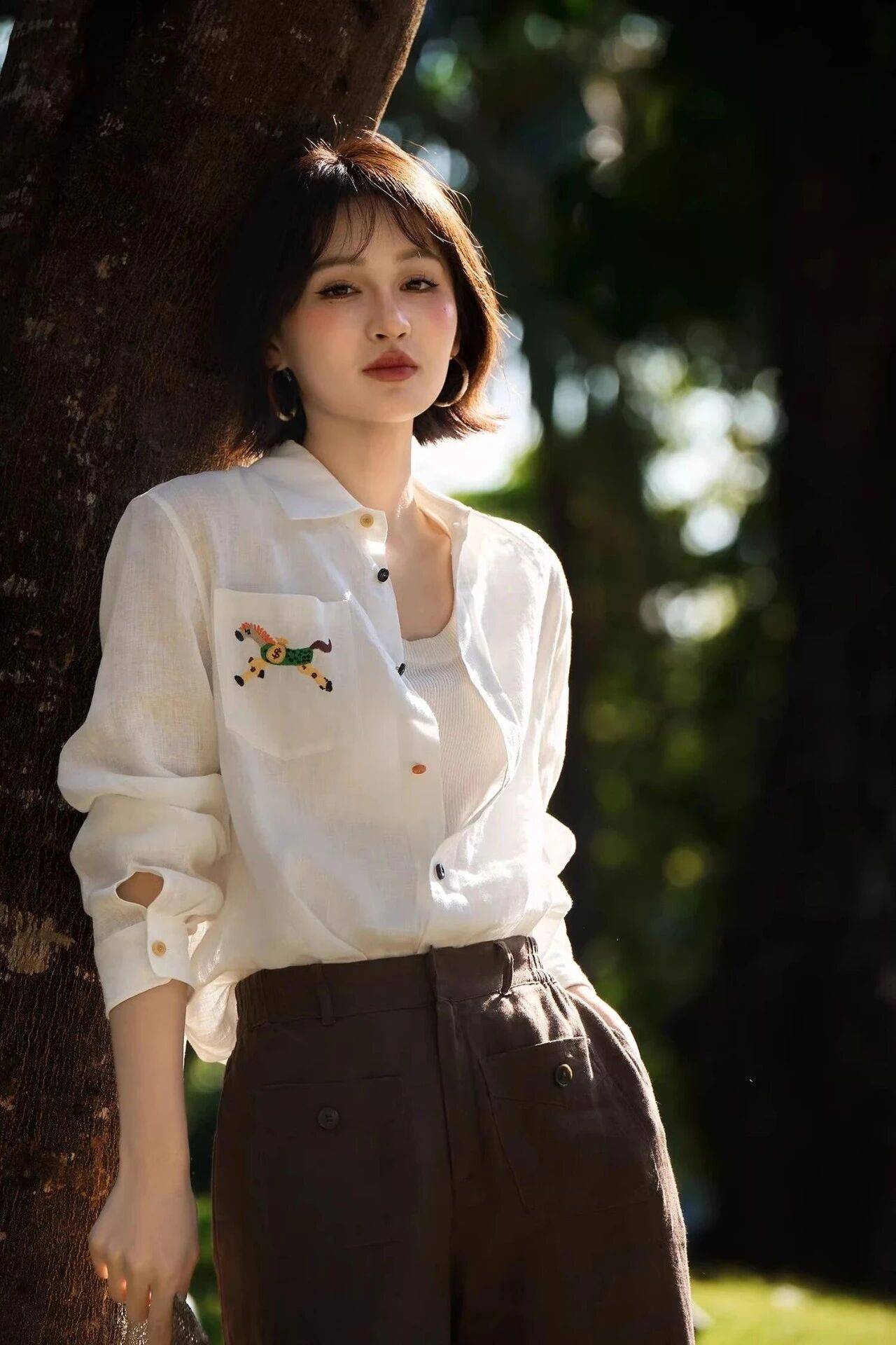 今夏爆火“老錢風”刺繡襯衫！太太顯氣質了