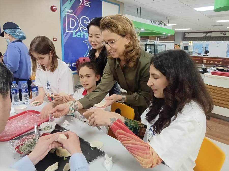 漢堡青少年訪上海，美食為媒共慶友城四十載