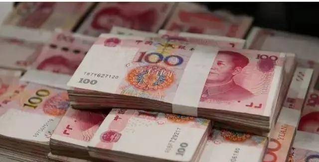 原創2017年，安徽一女會計貪汙1158萬，給男主播刷百萬鑽石