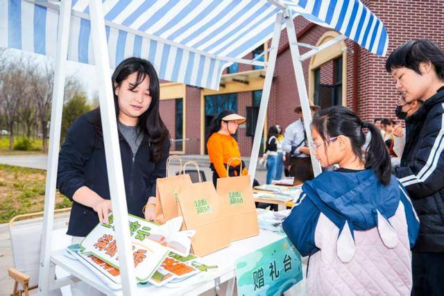 密雲圖書市集開幕，市民共享春日閱讀