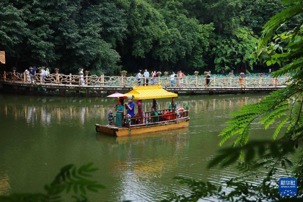 雲南西雙版納迎來暑期旅遊旺季