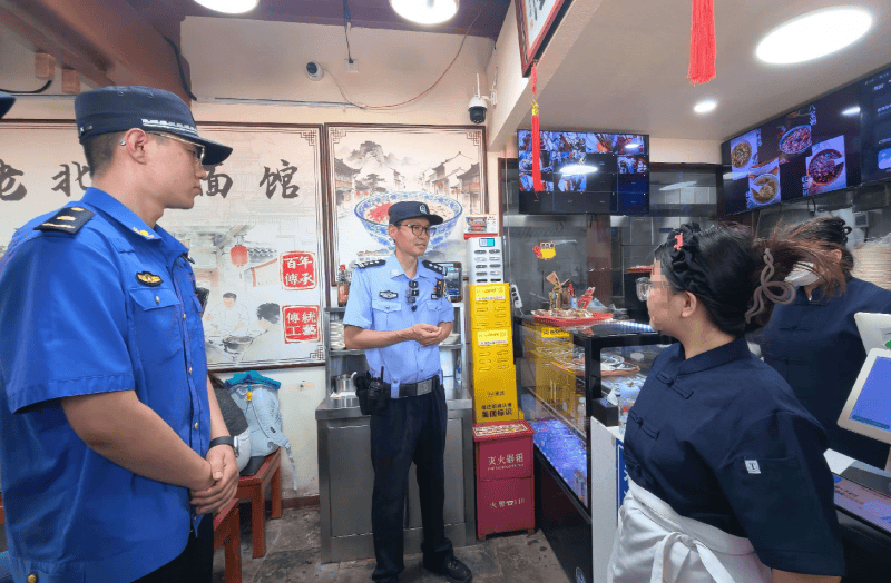 持續打擊涉旅違法行為 北京警方聯合多部門護航暑期旅遊安全