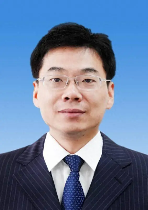 教育廳副廳長，擬任本科院校正職