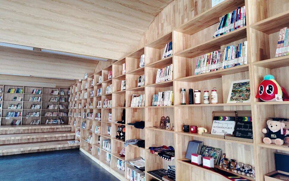 12家寶藏店鋪！長城國際動漫谷“瞌睡貓”文創商街喊你來打卡