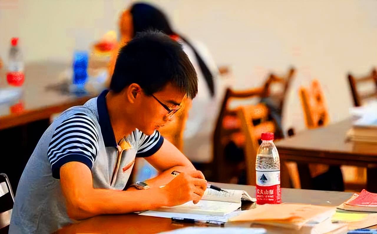 原創舞蹈生的“轉專業”鬧劇：我可以跳《天鵝湖》，但真寫不了程式碼？