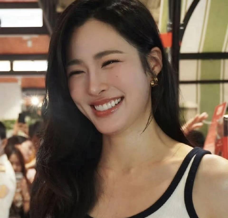 原創鄺玲玲全球最美女性第一名，迪麗熱巴、Lisa亦躋身top10