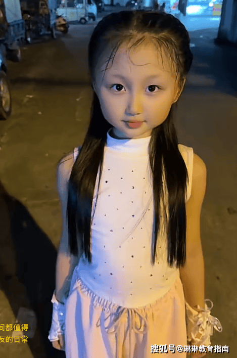 原創“頭睡得太扁，會自卑一輩子”，小學女孩跳舞影片火了，家長卻被網友追著罵