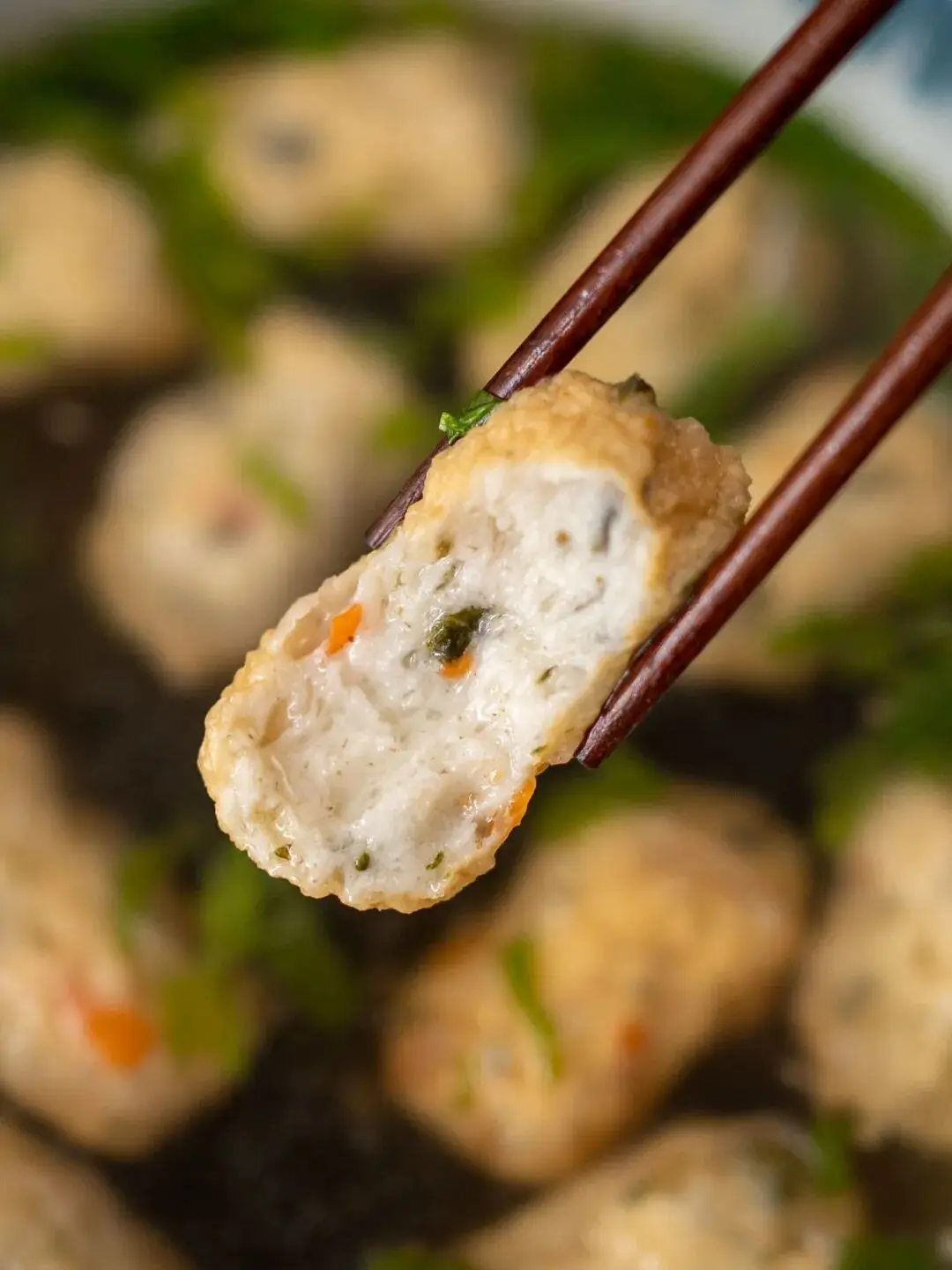 捶打上千次才做成的魚丸！非遺美食，一口下去，鮮嫩可口～
