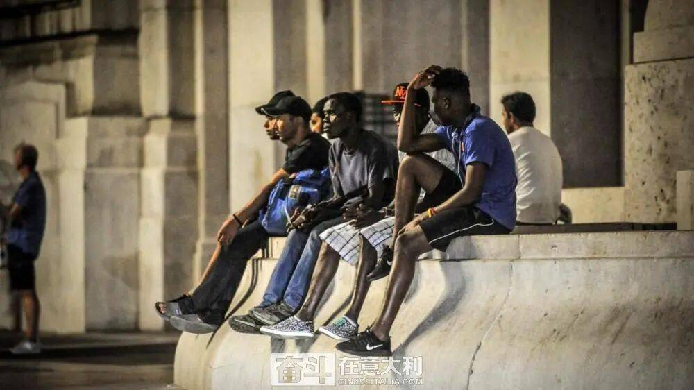 德國瑞士重啟歐盟條約 8萬非法移民將被送到義大利