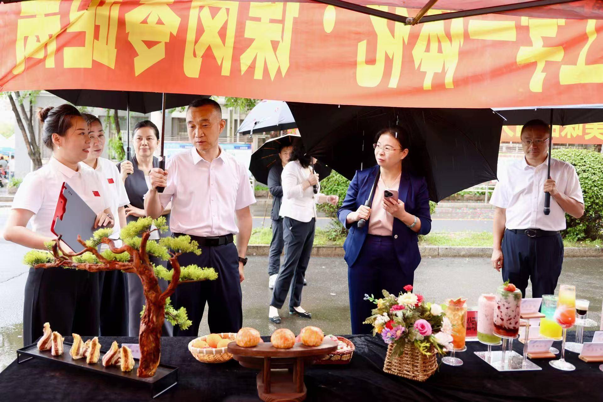 舌尖上的“開學禮”，這場校園美食節把人香迷糊了！