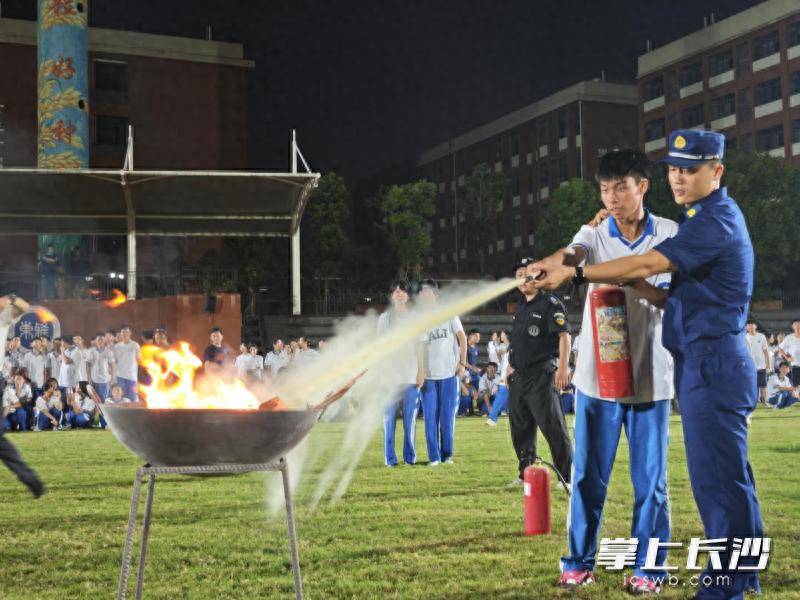 原創消防安全進校園，“開學第一課”走進東雅中學