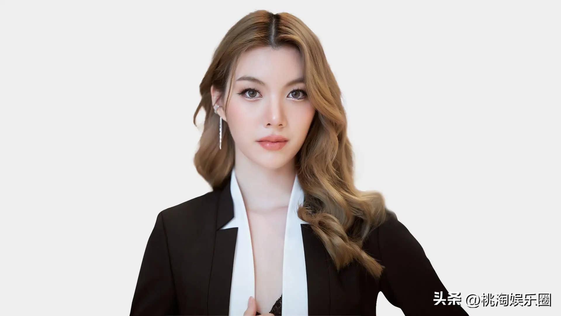 2026全球最美女性揭曉，31歲鄺玲玲2200萬票登頂