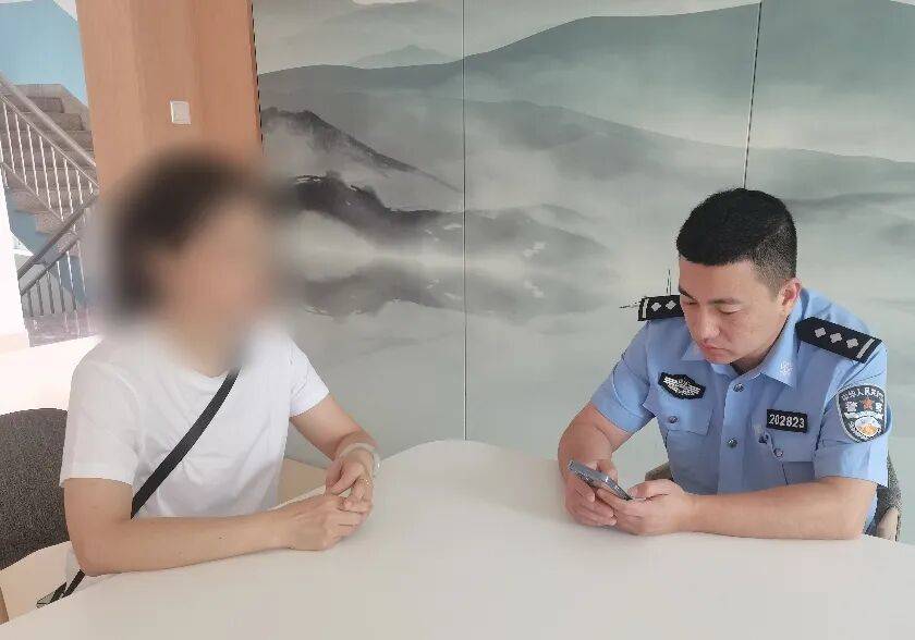 廈門一女子發現賬戶被凍結，火急火燎衝進派出所要求“解凍”，堅稱自己要轉“貨款”，警方介入，真相水落石出