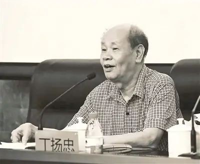 帶領“布萊希特”走進中國戲劇的六十年
